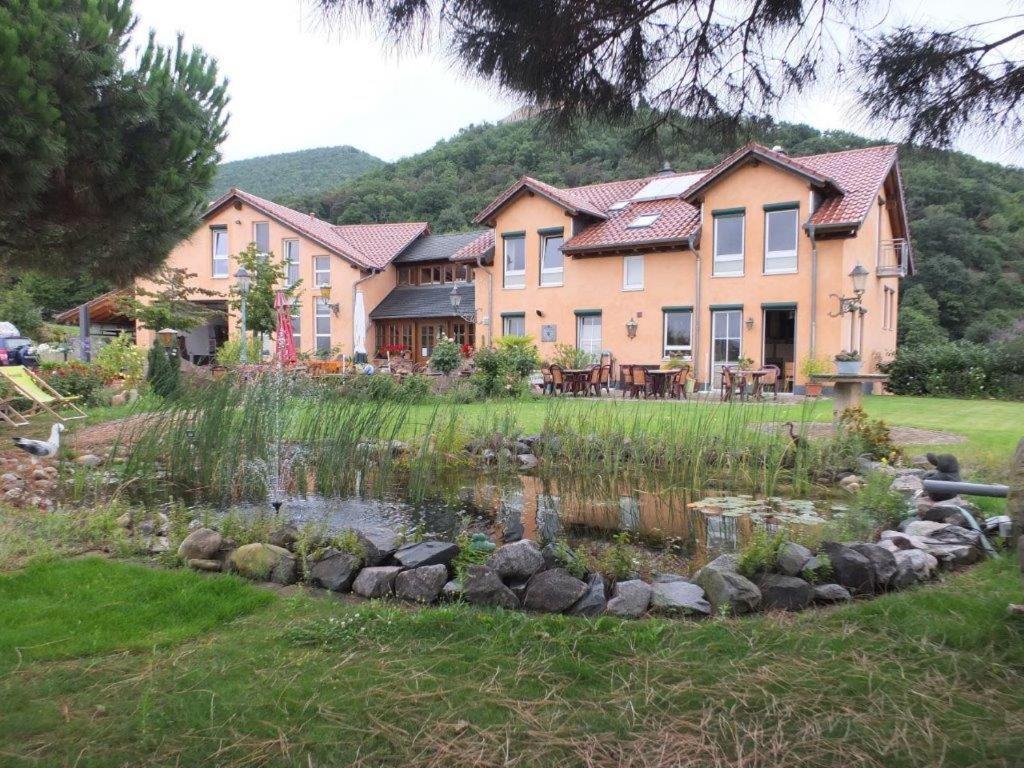 Weinhaus Paradies * Neustadt an der Weinstraße